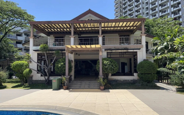 Rosewood Pointe Luxury Residences
