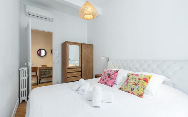 BH - CHARMANT 3 PIECES - Place Garibaldi 4 Personne