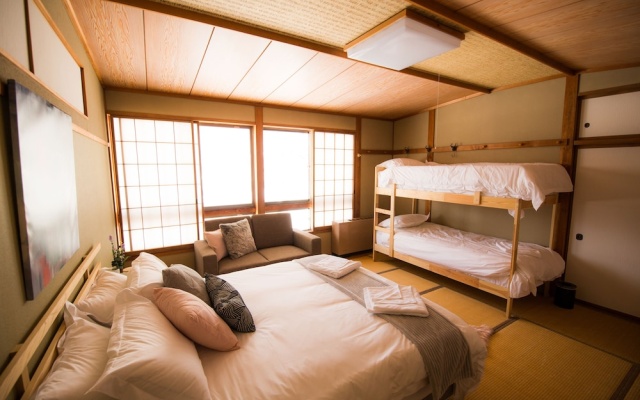 Base Camp The Lodge – Guest Rooms – Myoko