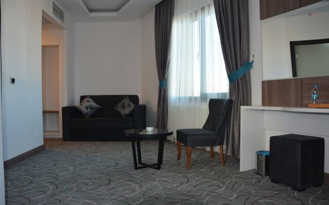 Winter City Hotel
