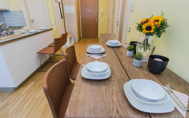 Luxury Center APT Garage Parking by Michal&Friends