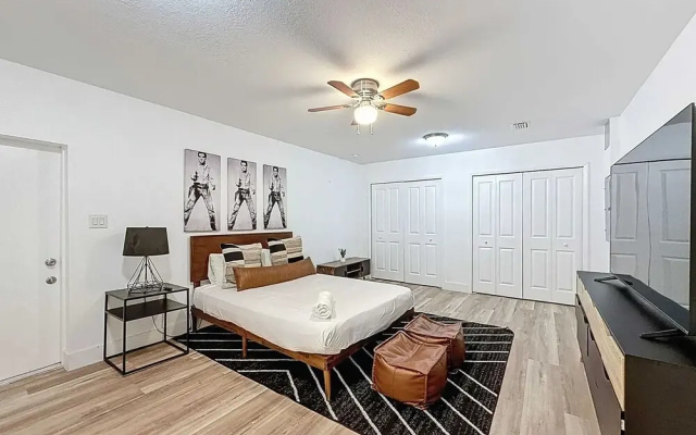 6616 Travis Blvd