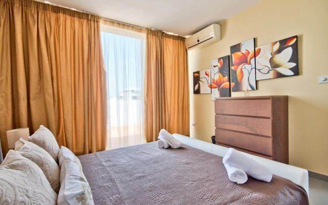 Magnificent Seafront 2-bedroom Sliema penthouse