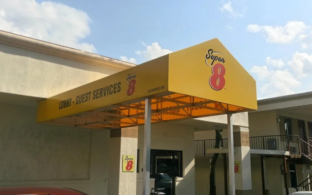 Super 8 Dover
