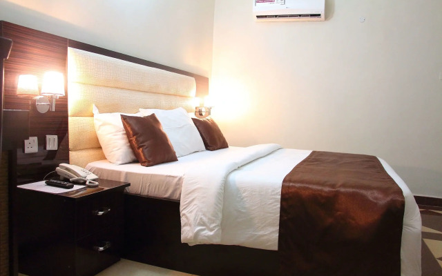 E-Suite Hotel