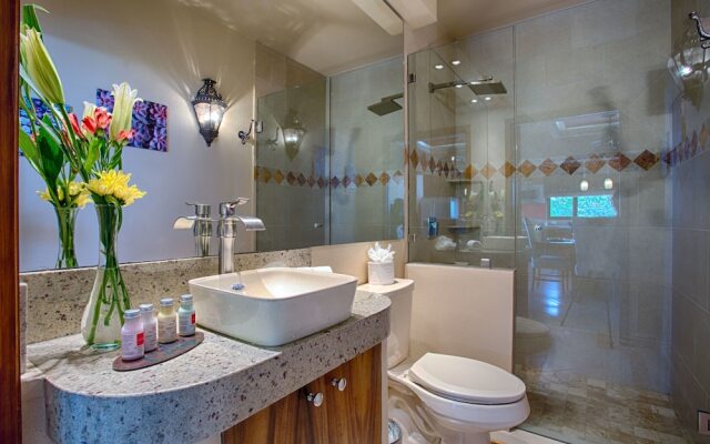 Condominios de Lujo Vista Corona