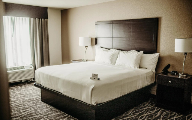 Cobblestone Hotel & Suites - International Falls