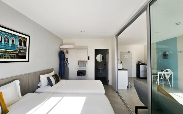 Recenta Suite Phuket Suanluang