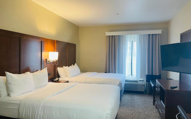 Comfort Inn & Suites Decatur - Forsyth