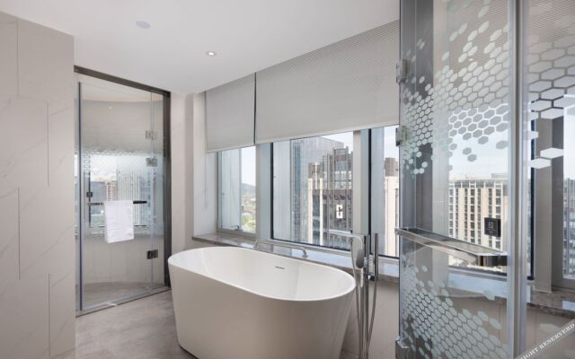 Hampton by Hilton Wuxi East Railway Station