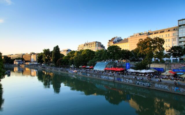 Vienna Westside Apartments