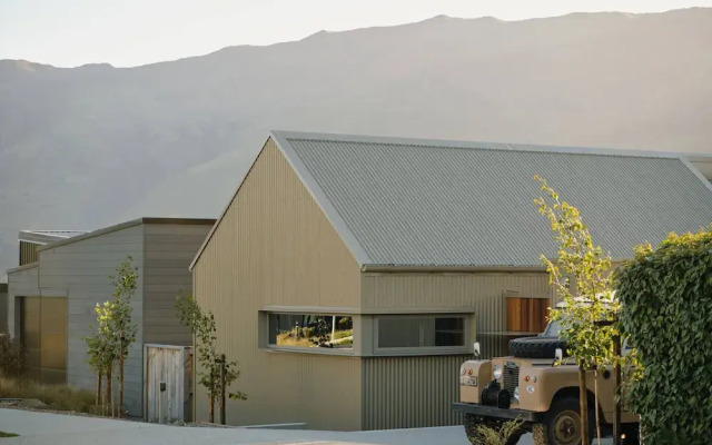 Scout - Architectural Design - Sleeps 6