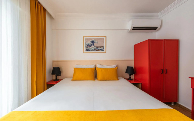 Ten Apart Hotel
