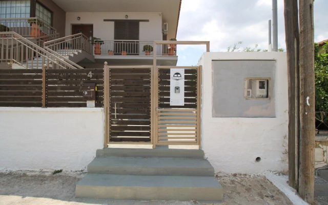 Pikinas Studios near ATH airport