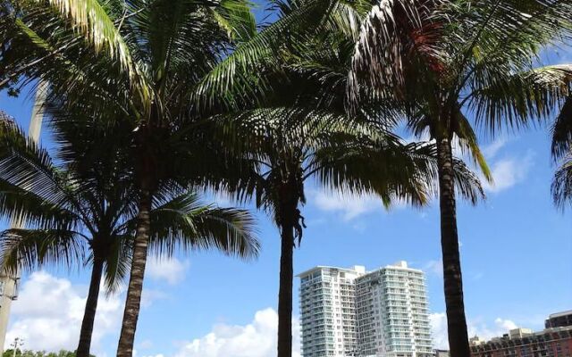 Ocean Million Dollar View Studio + Balcony #2