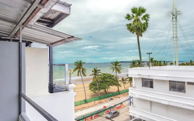 Happy Jomtien - Beachfront