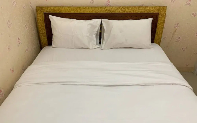 Comfort 2Br Apartment At Green Pramuka City