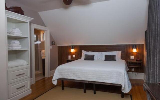 Avery House Bed & Breakfast