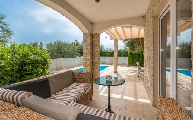 Amazing Home in Dobropoljana With 6 Bedrooms and Outdoor Swimming Pool