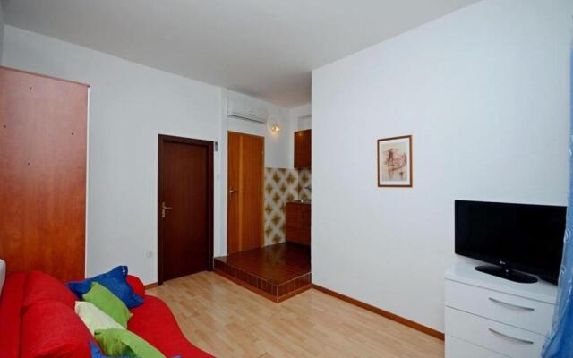 Apartments Jadro - 250m from beach