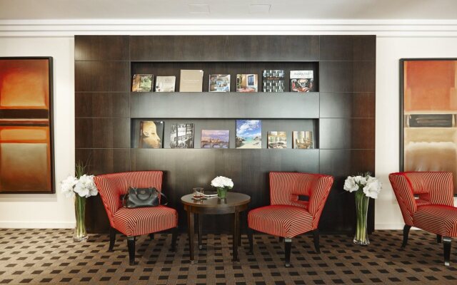 Plaza Tour Eiffel Hotel