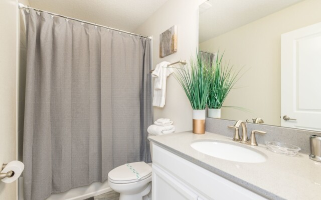 1662 Moonvalley Drive