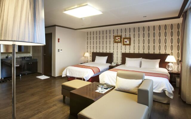 Tongyeong Anchovy tourist Hotel