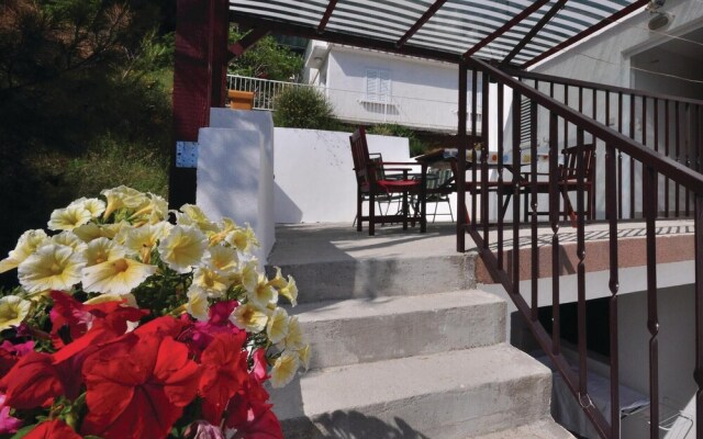 Awesome Home in Pisak With Wifi and 2 Bedrooms