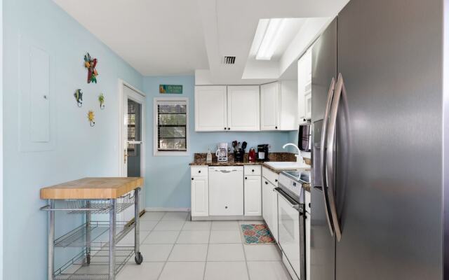 Sunset Beach House by Vtrips