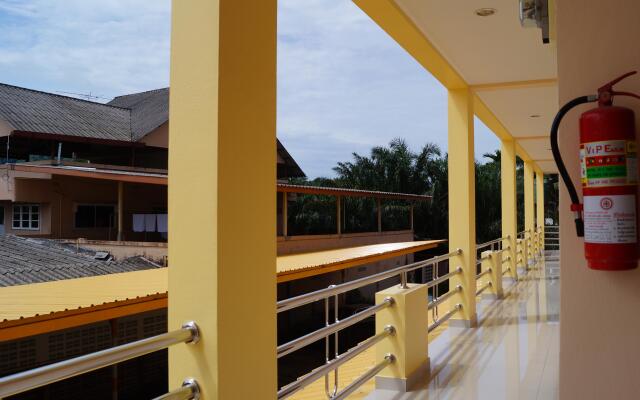 Jirasin Ranong Apartment