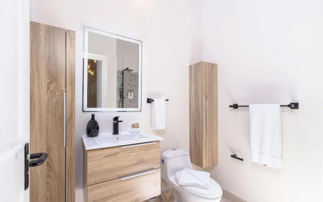 2br2 5BA Townhome - Fullyequipped - Pool - Parking