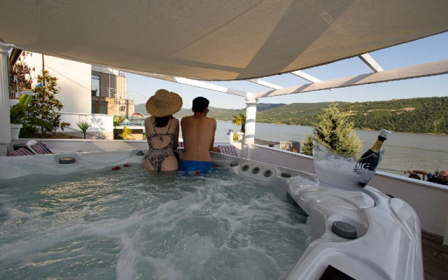 . RIVIERA 990 - Camere de Inchiriat