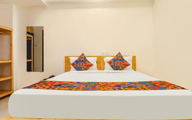 FabHotel Green Leaf