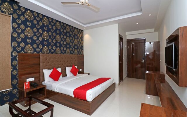 Capital O 16651 GRD SUITES