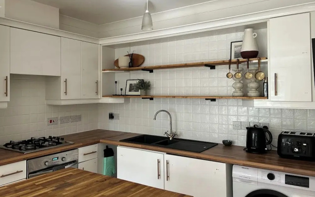 Cozy Manchester Hideaway With 2 Bedrooms