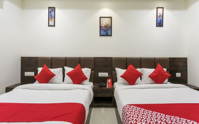OYO 15088 Amrit Greens Hotel & Banquets