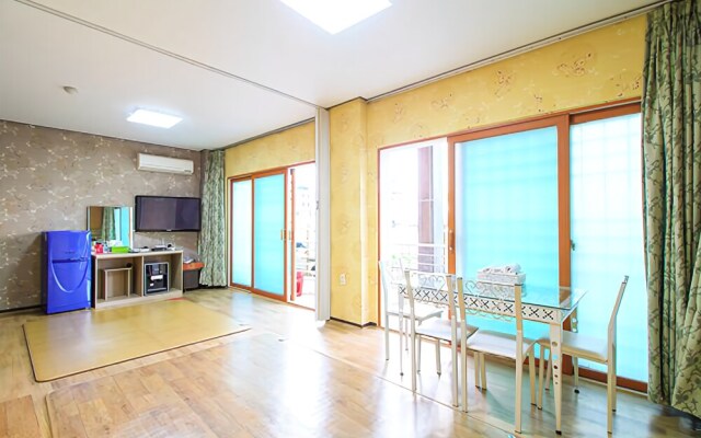 Yangyanghaemajigil Condominium