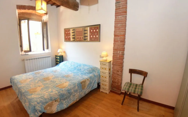 Lucca Central Garden Cottage