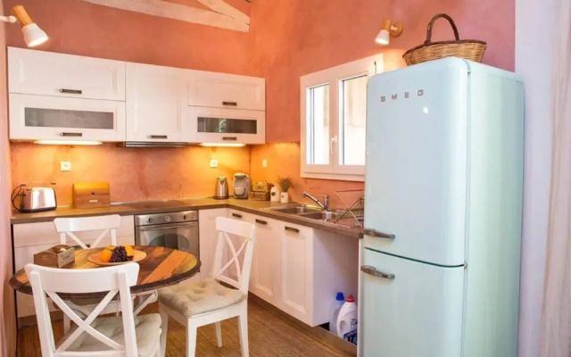 Cozy eco cottage