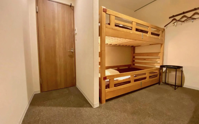 Osaka Guesthouse Nest - Hostel