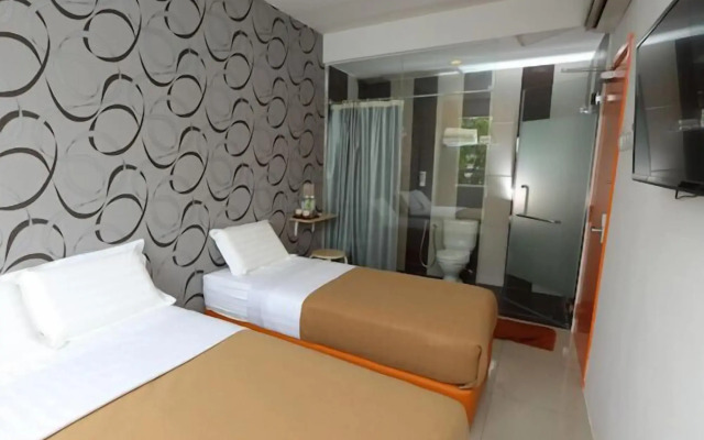 1 Hotel Taman Connaught