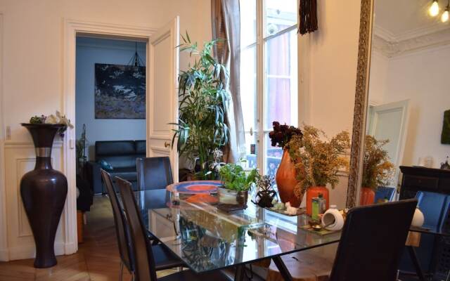 Charming 1 Bedroom Apartment in St Germain