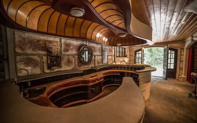 Stone Hearst