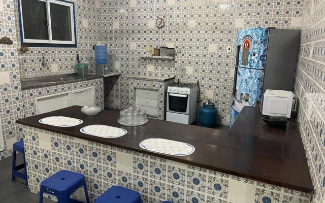 Casa térrea a 2 min da praia dos anjos