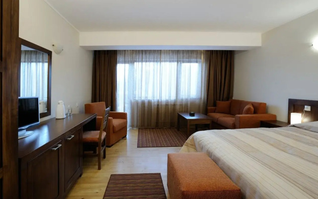 Smilen Hotel And Wellness