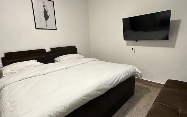 Central Apartment for Rent 24