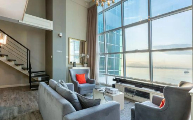 Maritime Luxury Suites