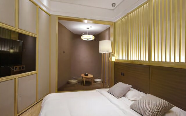 Peninsula City Hotel