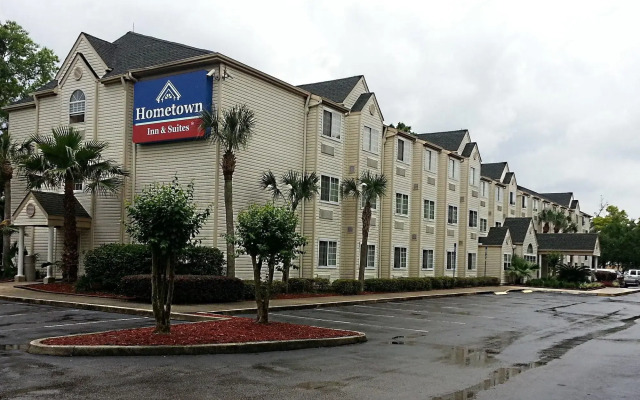 Hometown Inn & Suites Jacksonville - Butler Blvd./Southpoint