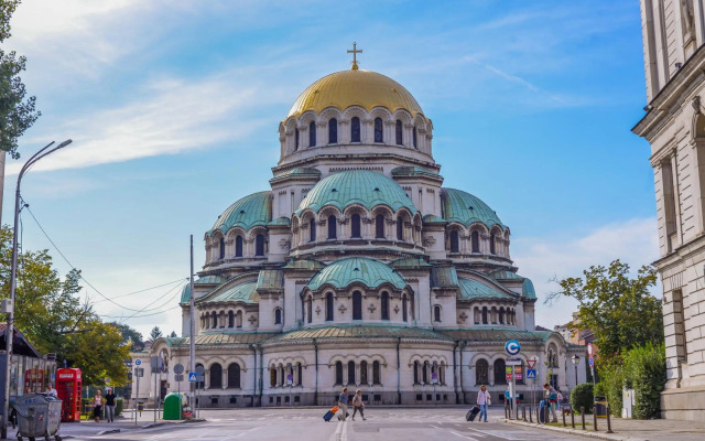 Aristocratic Sofia Studio Apartment Next to Cathedral